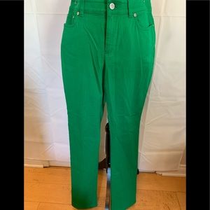 Anne Klein jeans. Green. Great condition baize 8